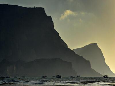 mountains-sea-boats.jpg